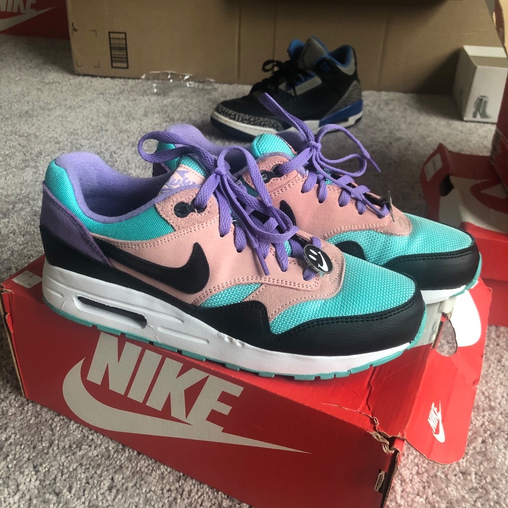 Nike shoes